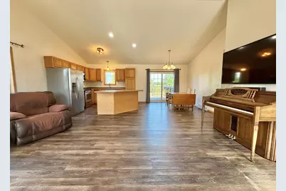 1215 Wendt Drive, Thief River Falls, MN 56701 - Photo 7