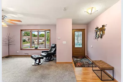 7358 Innsdale Avenue S, Cottage Grove, MN 55016 - Photo 9