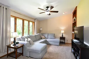 17910 Wedgewood Dr, Zumbrota, MN 55992 - Photo 5