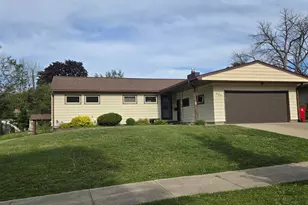 305 20th St NW, Austin, MN 55912 - Photo 5