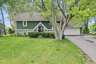 8955 Hilltop Dr, Saint Bonifacius, MN 55375 - Photo 3