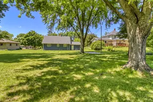 607 Maplewood Dr SE, Pelican Rapids, MN 56572 - Photo 3