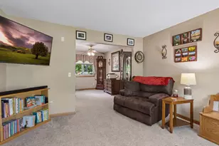 21071 Hyacinth Ave, Lakeville, MN 55044 - Photo 7
