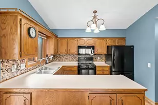 9 Shady Way, Circle Pines, MN 55014 - Photo 11