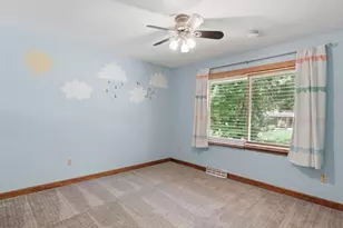 9331 Cedar Forest Rd, Eden Prairie, MN 55347 - Photo 25