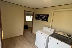 214 E Main St, Belle Plaine, MN 56011 - Photo 13
