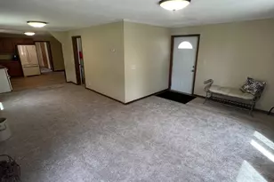 214 E Main St, Belle Plaine, MN 56011 - Photo 7