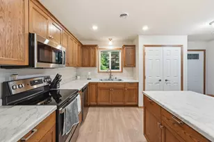 2013 E Oak Knoll Dr NE, Alexandria, MN 56308 - Photo 7