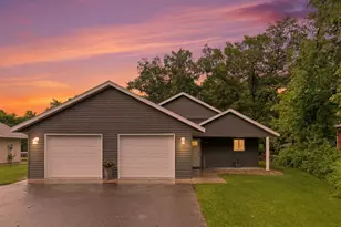 2013 E Oak Knoll Dr NE, Alexandria, MN 56308 - Photo 1