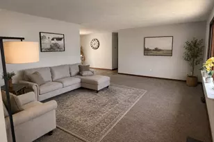 703 S 3rd St, Ellendale, MN 56026 - Photo 11