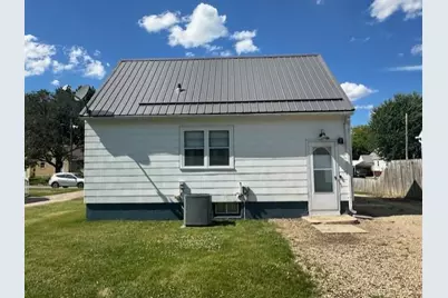 810 14th Avenue SE, Austin, MN 55912 - Photo 3