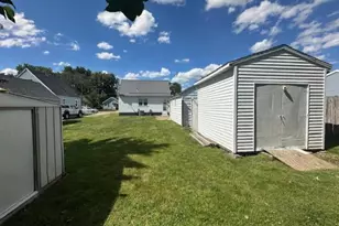 810 14th Ave SE, Austin, MN 55912 - Photo 5