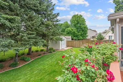 3901 Foxglove Court N, Brooklyn Park, MN 55443 - Photo 15