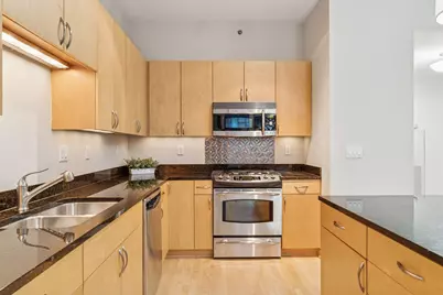 215 10th Avenue S #533, Minneapolis, MN 55415 - Photo 9