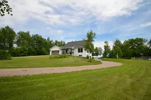 28615 Quail Rd, Shafer, MN 55074 - Photo 11