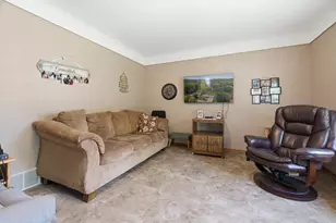 413 Orchard View Dr, La Crescent, MN 55947 - Photo 3