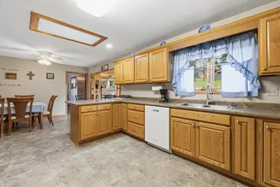 413 Orchard View Drive, La Crescent, MN 55947 - Photo 7