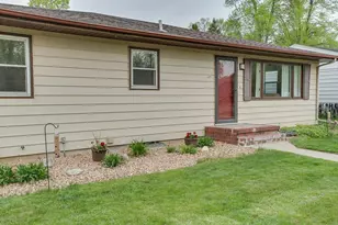 1821 16th St S, Moorhead, MN 56560 - Photo 5