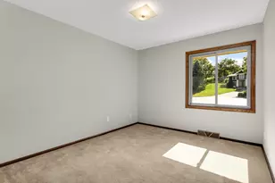 112 Mayo Dr, Burnsville, MN 55337 - Photo 21