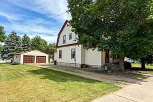 112 4th St S, Gaylord, MN 55334 - Photo 1
