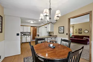 1020 W 107th St, Bloomington, MN 55431 - Photo 11