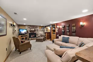 1020 W 107th St, Bloomington, MN 55431 - Photo 27