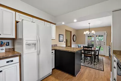1020 W 107th Street, Bloomington, MN 55431 - Photo 15