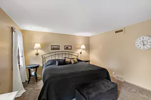 1020 W 107th St, Bloomington, MN 55431 - Photo 19