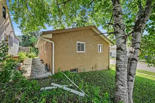 401 42nd Ave NE, Minneapolis, MN 55421 - Photo 23