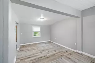 104 N Secor St, Bricelyn, MN 56014 - Photo 5