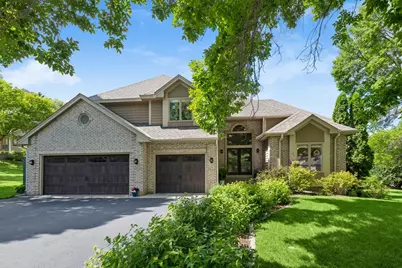 800 Fox Court, Chanhassen, MN 55317 - Photo 9