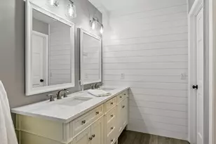 800 Fox Ct, Chanhassen, MN 55317 - Photo 49