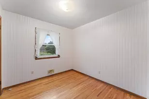 557 Cheri Ln NE, Fridley, MN 55421 - Photo 21