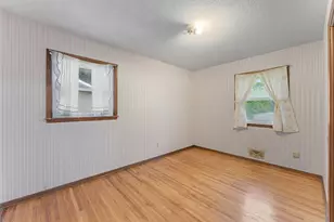 557 Cheri Ln NE, Fridley, MN 55421 - Photo 19