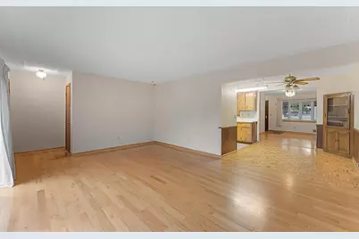 557 Cheri Lane NE, Fridley, MN 55421 - Photo 15