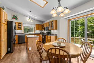 4629 Weston Hills Dr, Eagan, MN 55123 - Photo 9