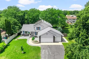 4629 Weston Hills Dr, Eagan, MN 55123 - Photo 5