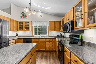 4629 Weston Hills Dr, Eagan, MN 55123 - Photo 5