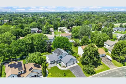 4629 Weston Hills Drive, Eagan, MN 55123 - Photo 3