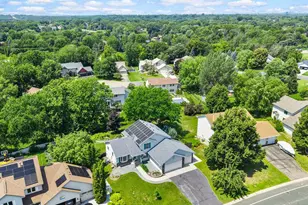 4629 Weston Hills Dr, Eagan, MN 55123 - Photo 3