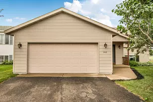 842 Savanna Ave, Saint Cloud, MN 56303 - Photo 1