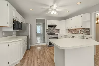 5501 Golfview Avenue N, Oakdale, MN 55128 - Photo 7