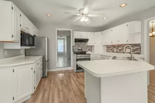 5501 Golfview Ave N, Oakdale, MN 55128 - Photo 7