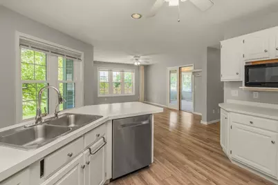 5501 Golfview Avenue N, Oakdale, MN 55128 - Photo 5