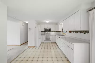 75 90th Avenue #D, Clayton, WI 54004 - Photo 5