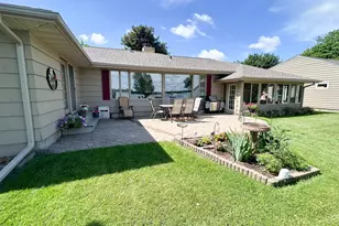 1010 S Shore Dr, Worthington, MN 56187 - Photo 3