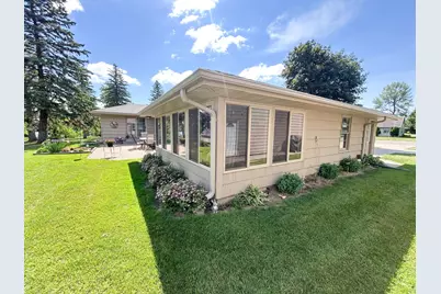 1010 S Shore Drive, Worthington, MN 56187 - Photo 11