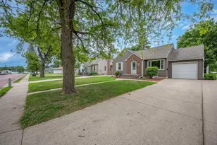 1193 River Rd, Windom, MN 56101 - Photo 3