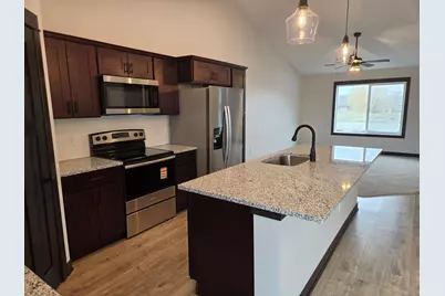 321 Falcon Run, Eagle Lake, MN 56024 - Photo 7