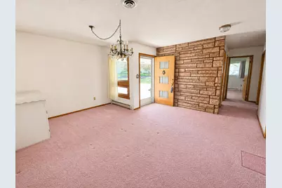 1702 3rd Avenue NW, Austin, MN 55912 - Photo 3